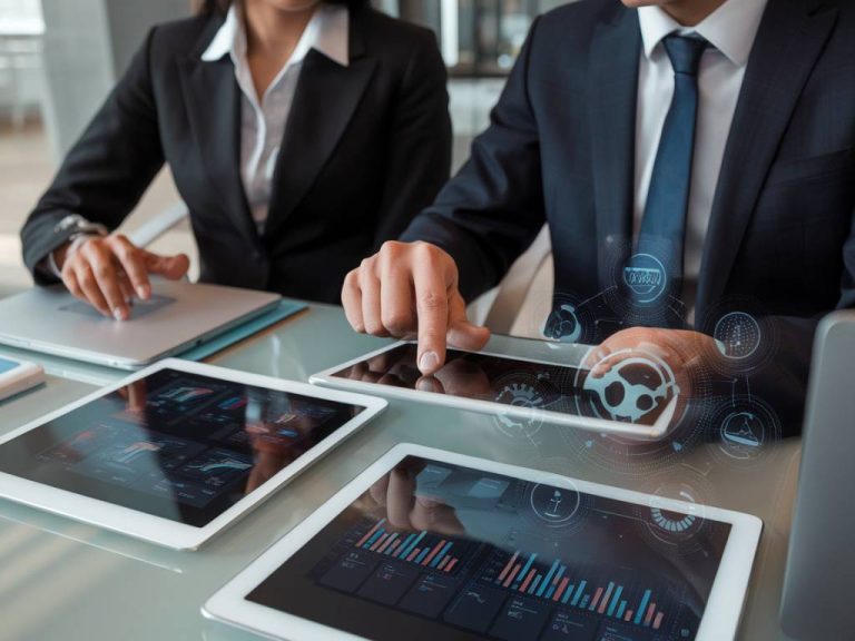 Intégrer l'intelligence artificielle dans votre stratégie commerciale : opportunités et défis.